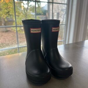 Hunter Black Kids First Classic Rain Boots - size US 7b/8g (UK 6) - GUC